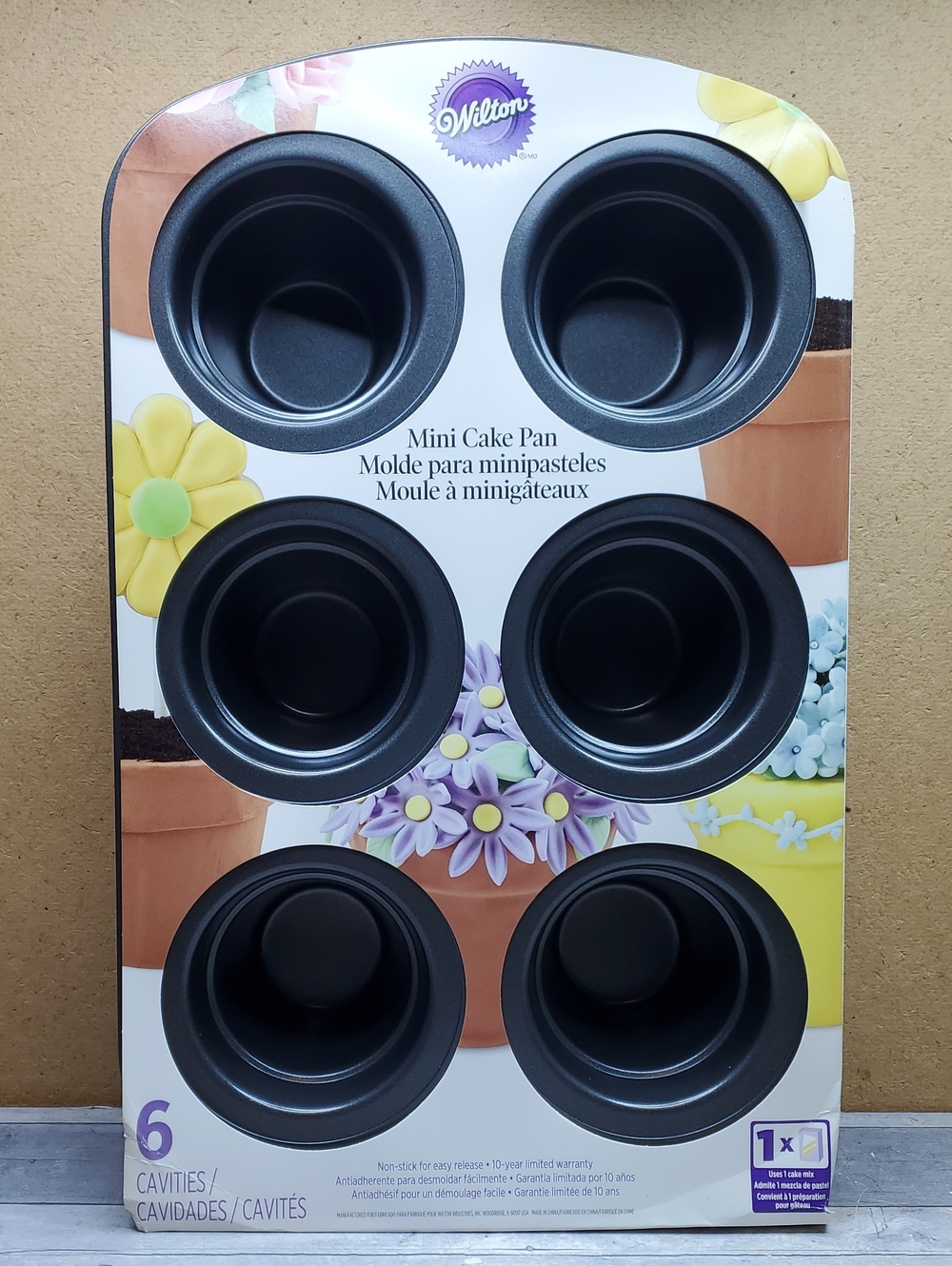 Wilton Mini Cake Pan Set - 6-Cavity NWOT